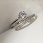 Preview: Verstellbarer Ring, Wickelring, mit glänzenden Zirkonia im Blumendesign
