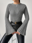 Preview: Lässiges Rundhals-Strickpullover, mit weiten Ärmel und Zopfmuster