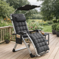 Preview: Komfortabler Premium Outdoor-Liegesessel mit integriertem Sonnenschutz,schwarz, faltbar, inklusive Getränkehalter und Seitentasche – ideal für Garten, Terrasse und Balkon