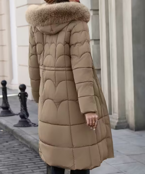 Preview: Stylische Herbst- und Winterjacke für Damen: mit Kapuze, Kordelzug, Taillenbund und Taschen.