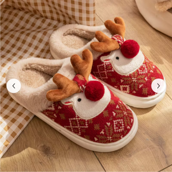 Preview: Unisex Hausschuhe mit Rentier in Weinachts- Design