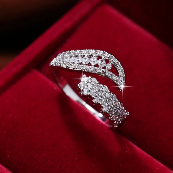 Damen Ring, Wickelring, im Blattdesign, mit Strasssteinen, verstellbar