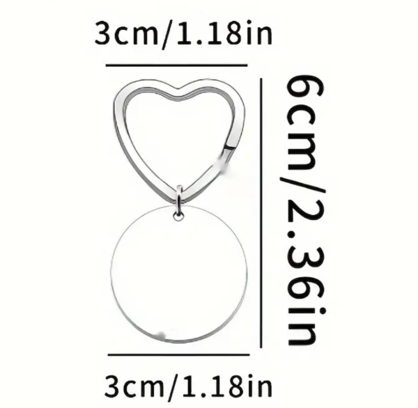 Runder Metall Schlüsselanhänger mit Kleeblatt und Gravur "Grossartige Kollegen sind schwer zu finden..." Freundschaftsgeschenk für Kollegen, mit Ring in Herzform