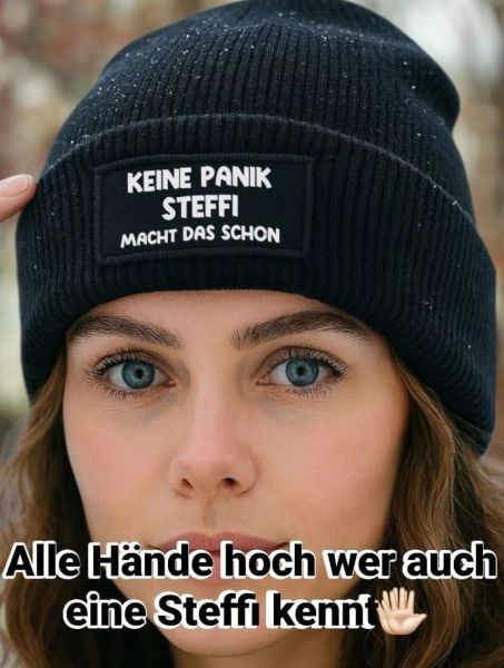 One Size Beanie, Mütze bedruckt mit Spruch: Keine Panik... Wunschname macht das schon