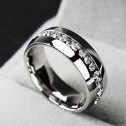 1 Stk. Edelstahl Unisexring mit Strasssteinen