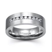 1 Stk. Edelstahl Unisexring mit Strasssteinen