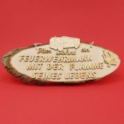 Baumscheibe naturbelassen Spruchtafel "Feuerwehrmann mit der Flamme seines Lebens"