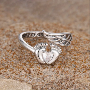 Damen Ring Wickelring  "Engelsflügel, Babyfüße" - verstellbar mit Strassteinen, Muttertagsschmuck