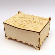 Große Schatulle - Schatztruhe, Geschenkbox, Personalisiertes Geschenk zur Geburt, mit Bär im Mond